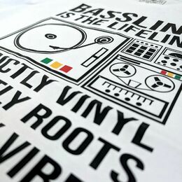 Tričko Bassline is the Lifeline| Strictly Vinyl, Strictly Roots, Strictly Vibes | Original Steppa Pure Old School